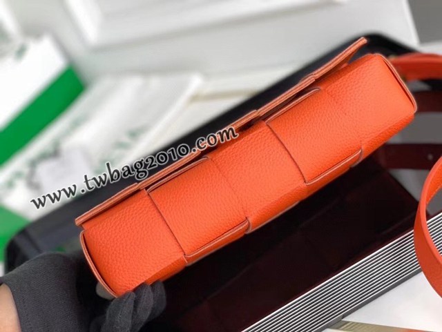 Bottega veneta高端女包 KF0017荔枝紋 寶緹嘉CASSETTE新款荔枝紋牛皮女包 BV經典款單肩斜挎包  gxz1273